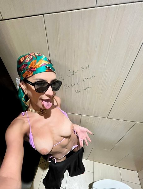 Selkieskins pretty actress picture