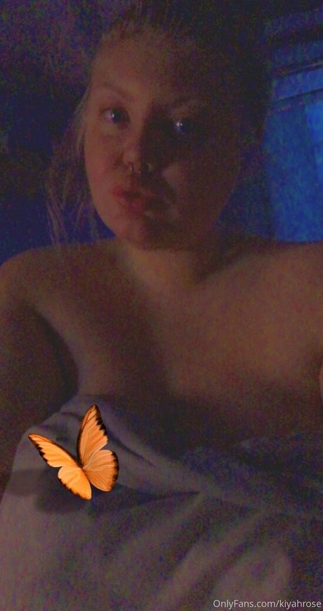 kia lou model erotic picture