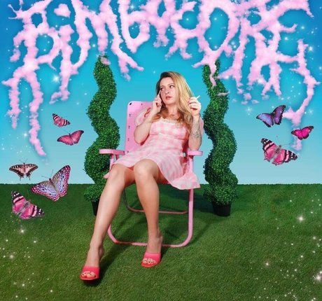 Scene Queen sex model picture