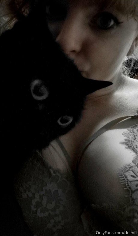 doenill sexy model images