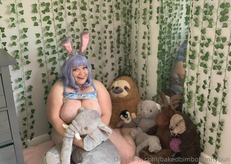 bakedbimbobunnybun nude model images