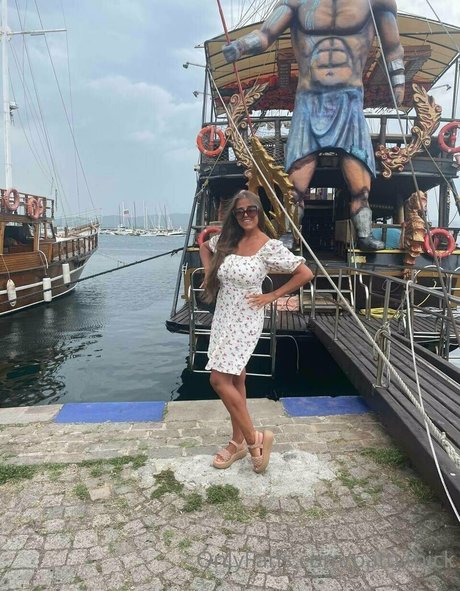 puff mommy xxx erotic star pictures