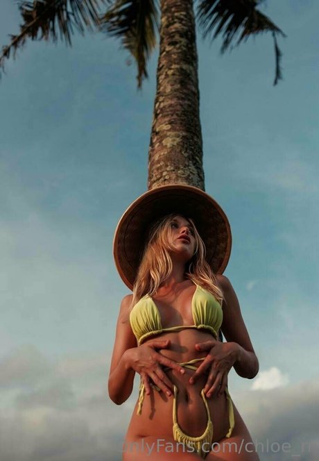 Chloe Reski pornstar high quality pictures