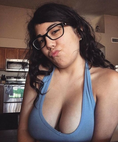 Angel Isais naked pornstar image