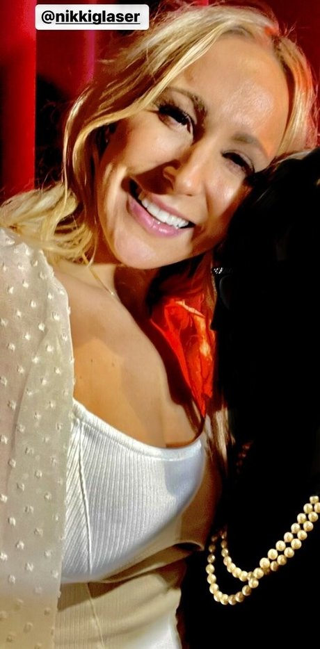 Nikki Glaser erotic actress photo