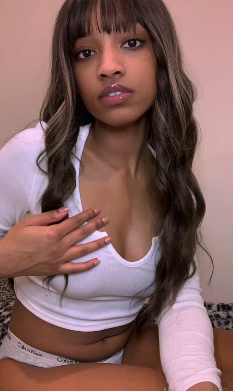 carebearelle free actress picture