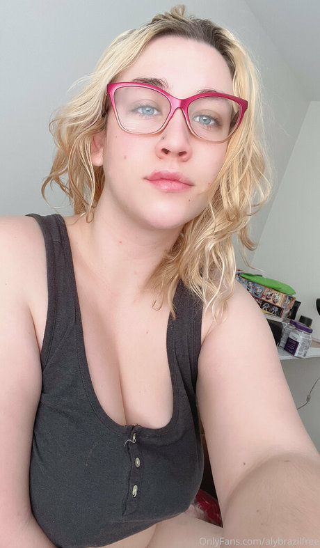 ashucosfree nude actress archive