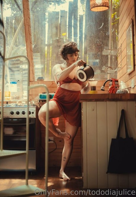 Julice pretty actress pictures