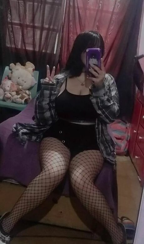 SweetYuri art star pictures