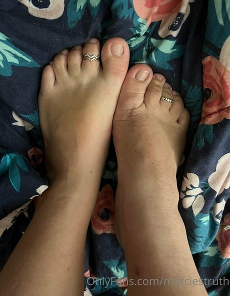 marciestruth hot actress gallery