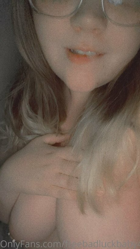 freebadluckbaby420 model naked galleries