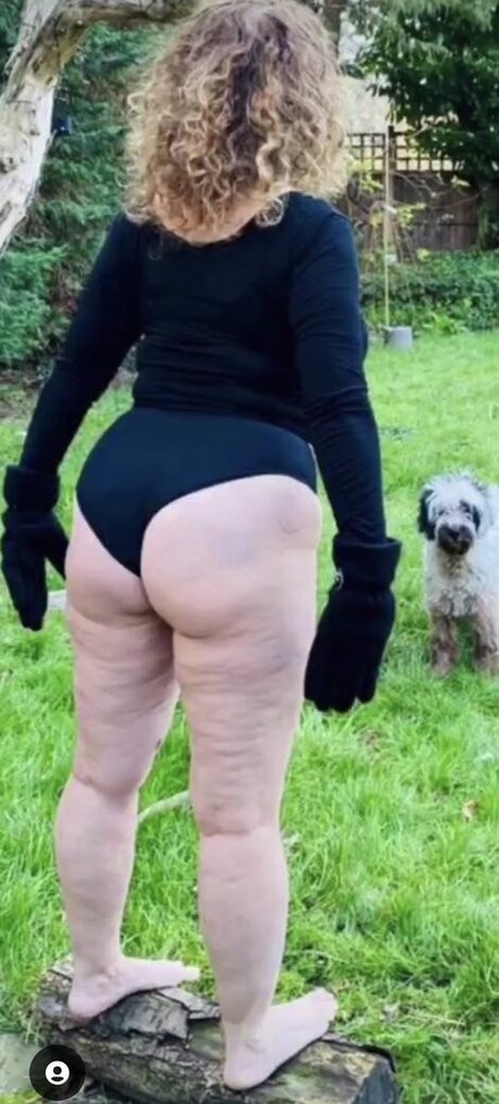 Nadia Sawalha pornstar top photo