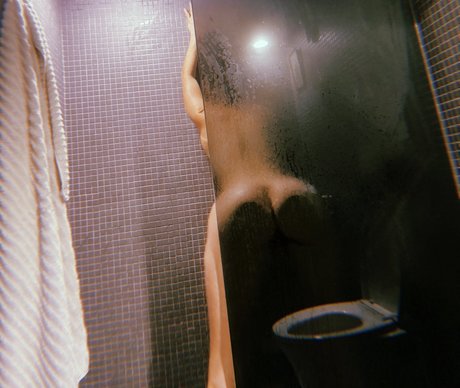 Lauren Bonner sexy model archive