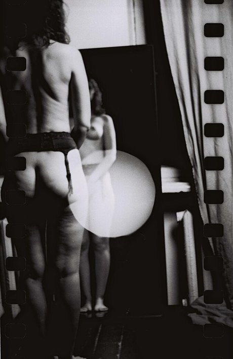 girlfriend onlyfans erotic photo