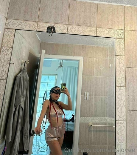 avislovee Quick model image