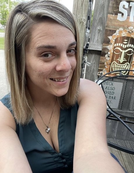 picklesfree model exclusive pictures