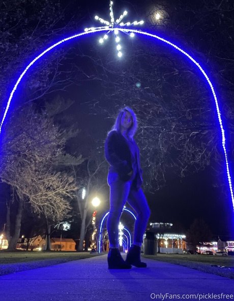 picklesfree actress photos