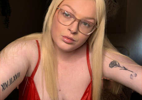 missbmarsh pornographic model gallery