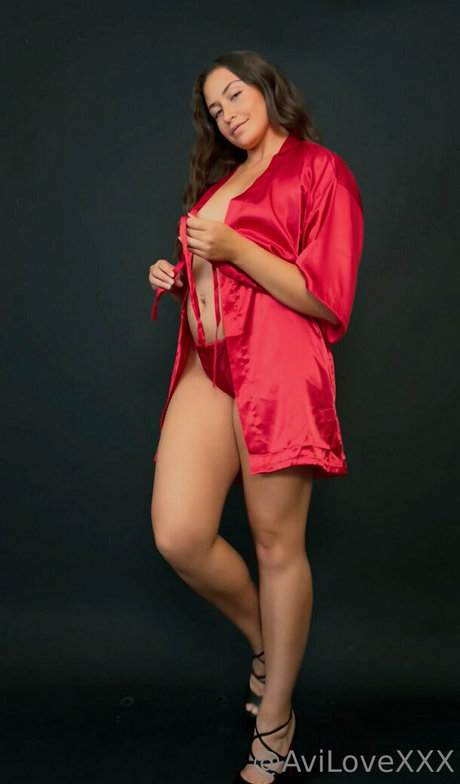 Avi Love high quality star pic