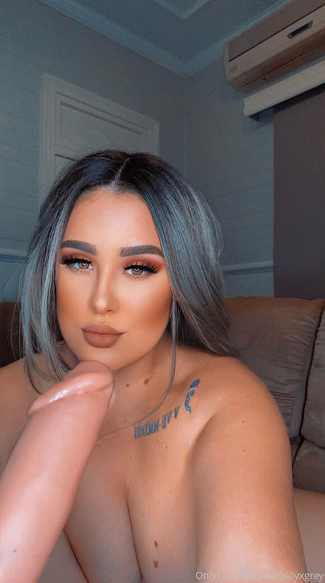 mollygrey previews pornstar art images