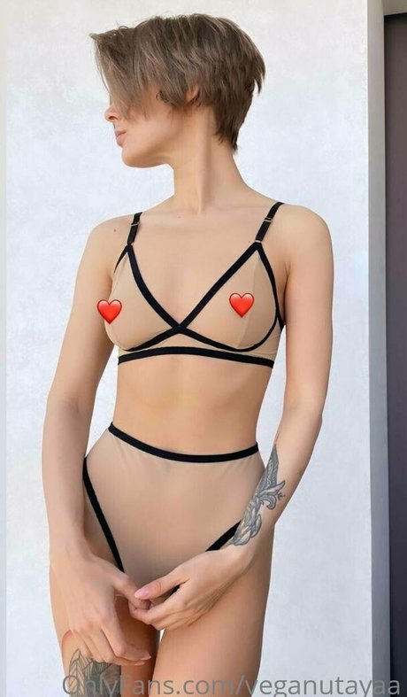 veganutayaa free model images