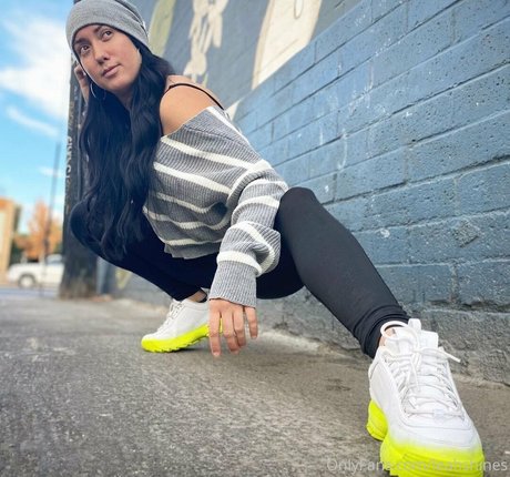 amateur lesbian onlyfans exclusive pictures