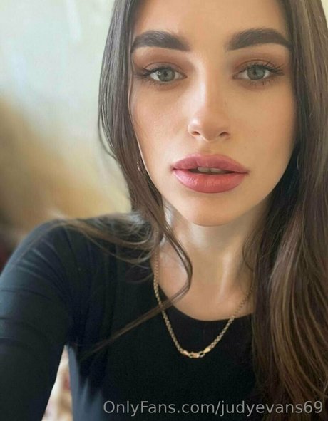judyevans69 sexy star image