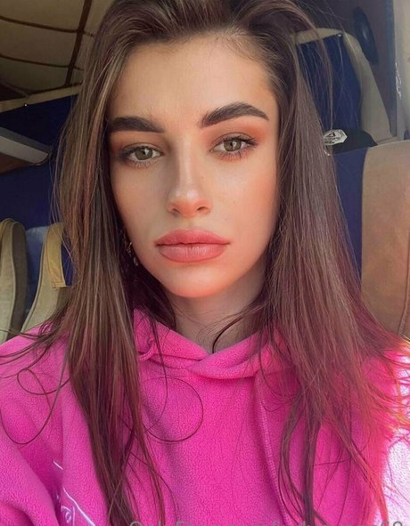 judyevans69 model pretty photos