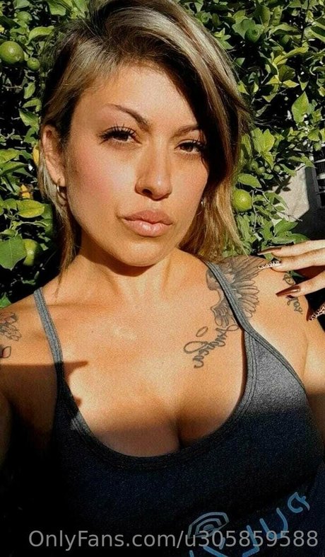 hottie lila erotic pornstar galleries