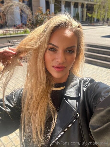 Juicydakota44 pornstar best images