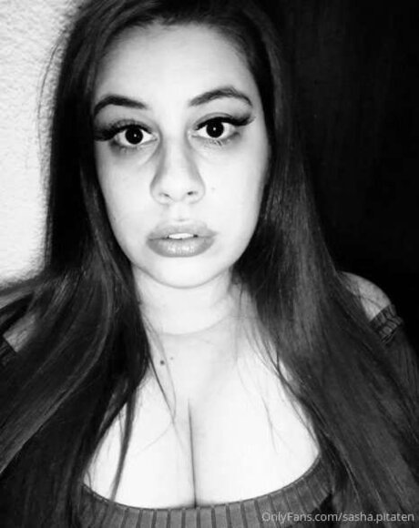 Sashadoe best model photo