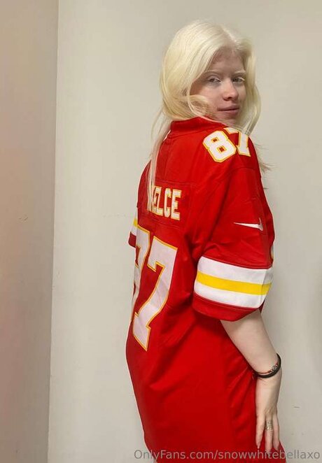 Snowwhitebellaxo model adult gallery