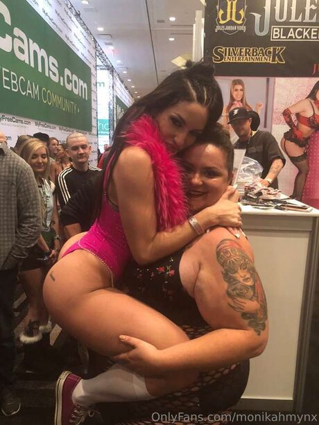 Monikamynx69 star adult pictures