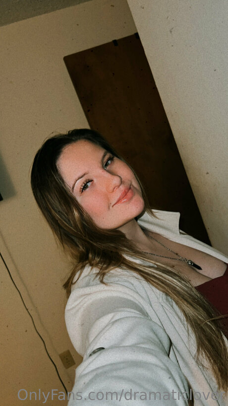 Dramaticlover porn star pic