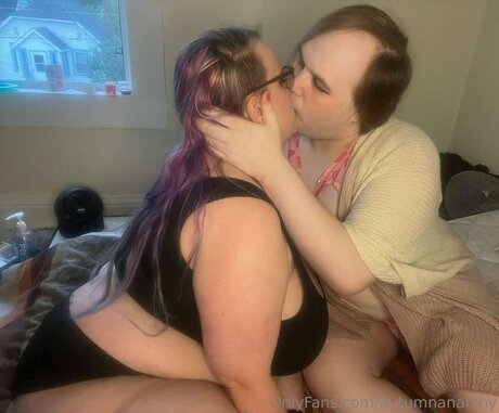 Autumnanarchy naked pornstar gallery