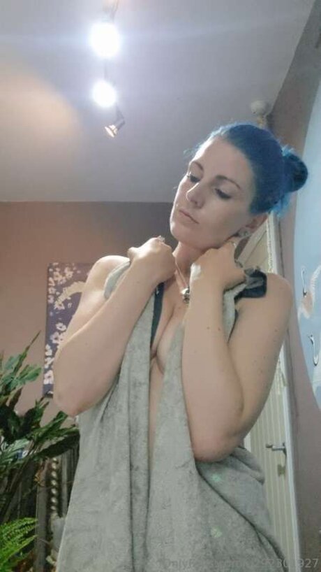 U292301927 sexy pornstar photo