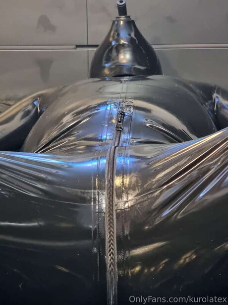 skinny shemale onlyfans top picture