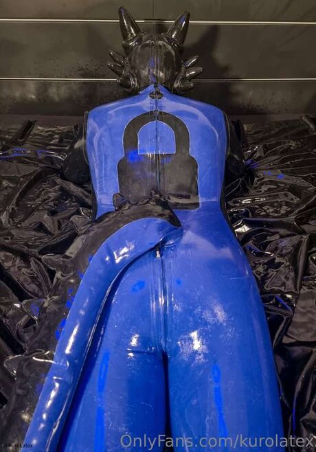 tattooed shemale onlyfans pornographic pics