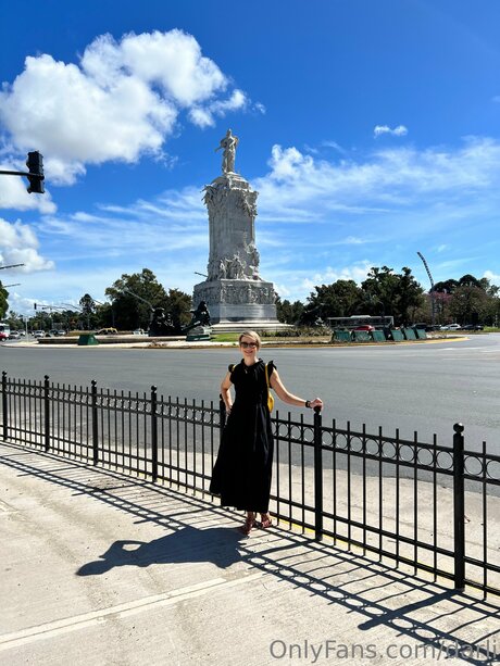 Darli naked star photo