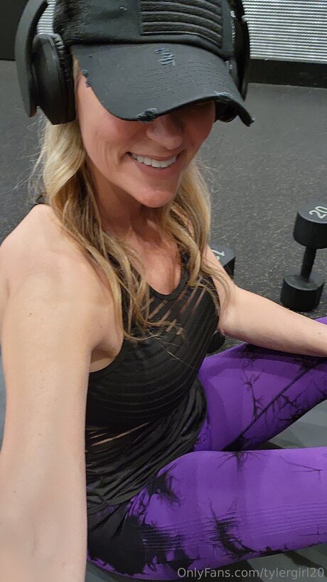 Tylergirl20 pretty actress picture