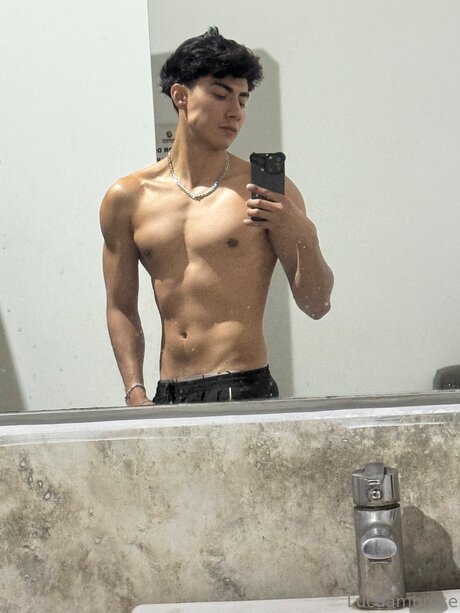 Lucaambrose pornstar img