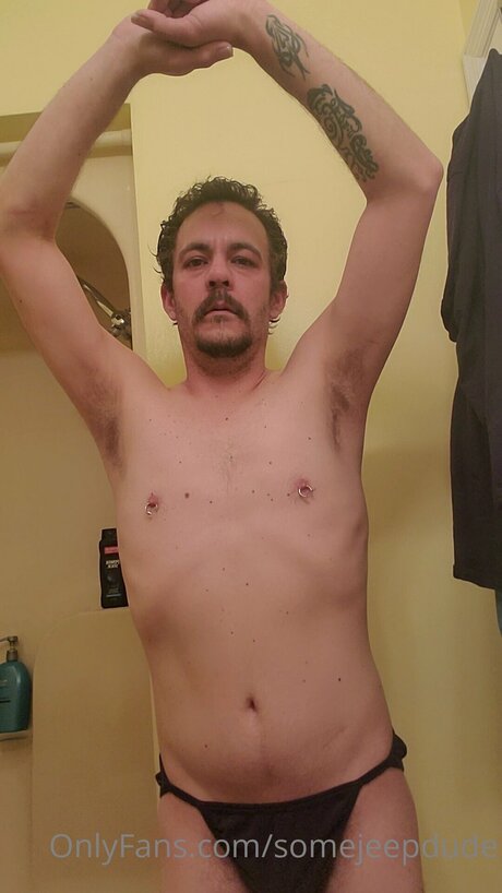 Somejeepdude model nude photo