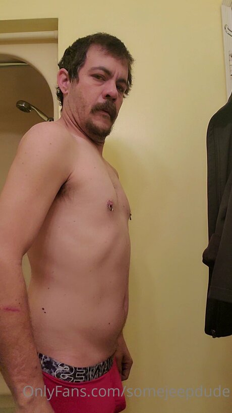 Somejeepdude naked star img