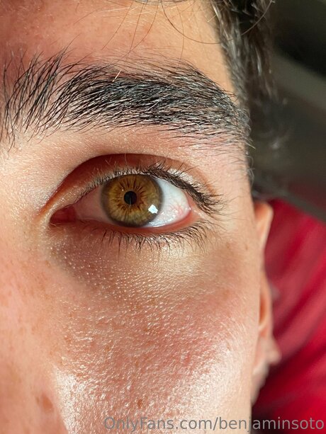 Benjaminsoto star high quality images