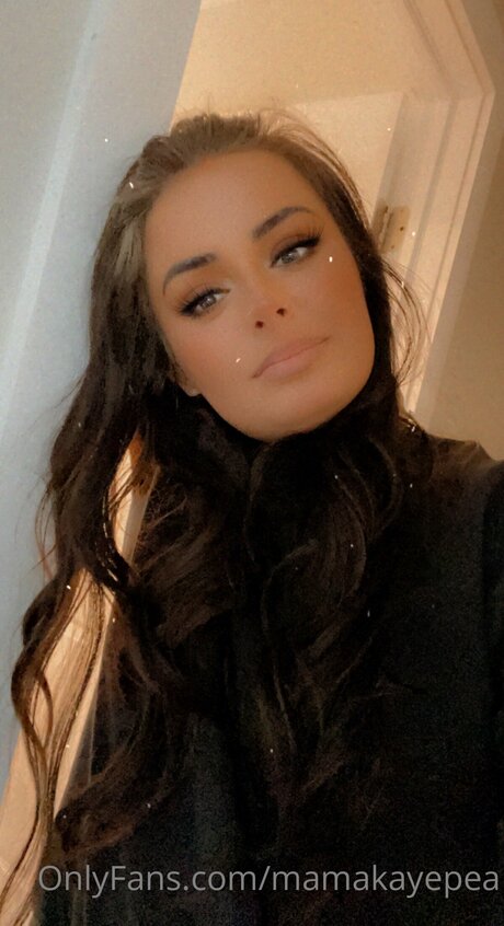 Mamakayepea star adult pictures