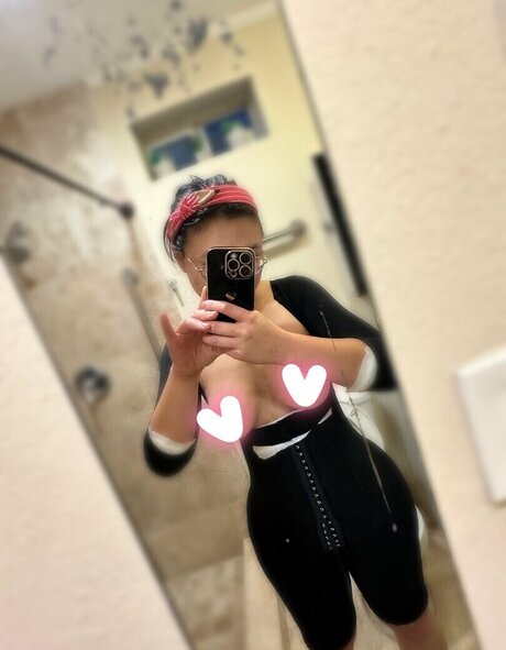 Aroomi Kim nude actress gallery