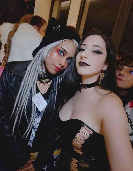 Mikomi Hokina pornstar sexy pics