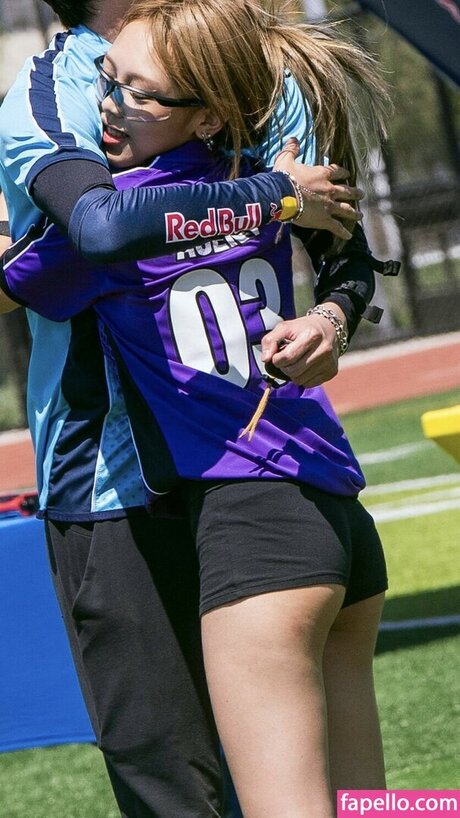 ursungirl adult model photo