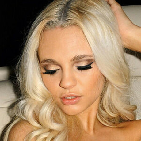 Cindy Wenk model beautiful pictures