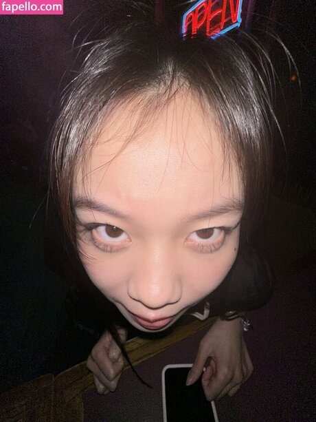 iloveukitty_ model hd gallery